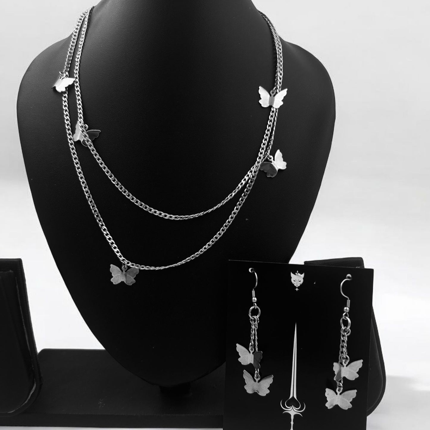 Frostbite Jewelry Set